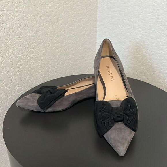 M. GEMI Grey Suede Pointed Toe with Black Bow Flats, Size 36.5 (US Size 6) - Picture 1 of 12